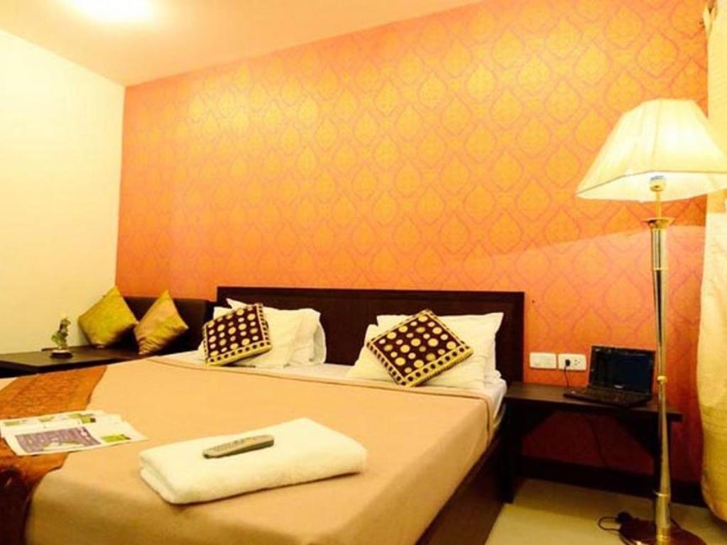 Hotel Aravinda Living